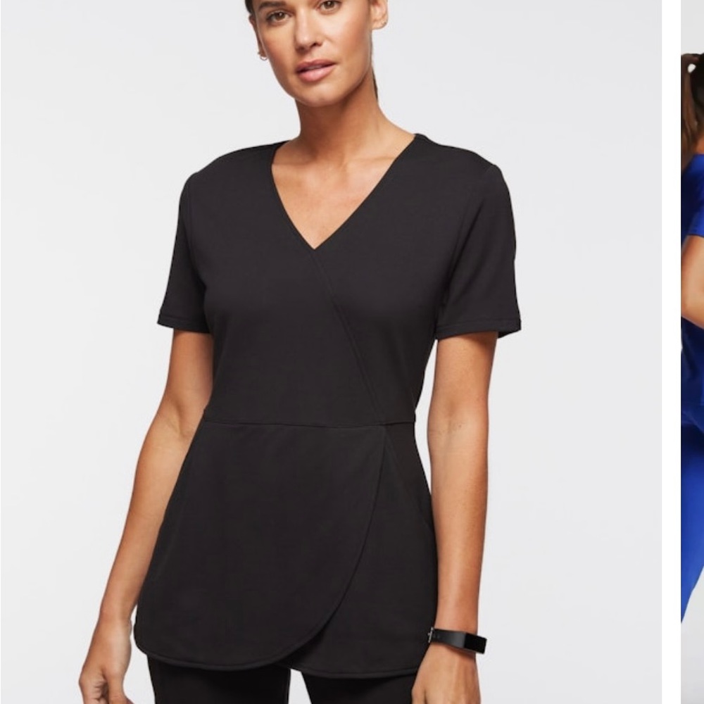 Januu Tulip Mock Wrap Scrub Top S